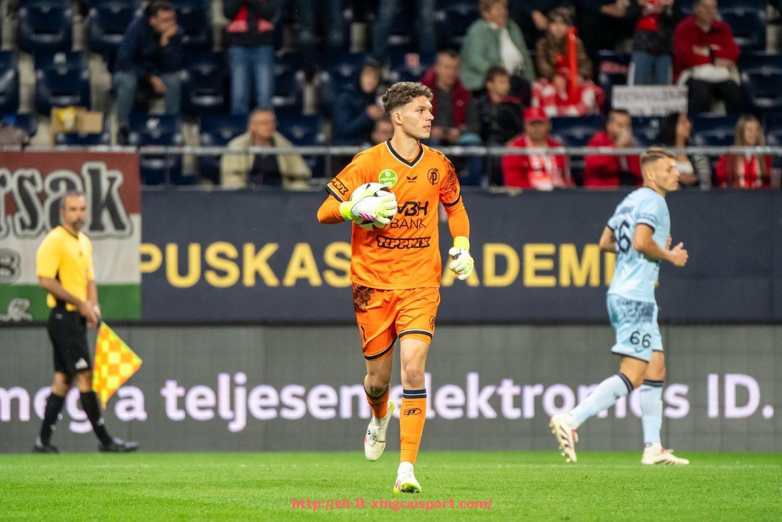 杏彩体育-世俱杯比分更新实时推送及赛况分析